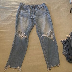 Cute boyfriend jeans, worn but still in good condition!(: